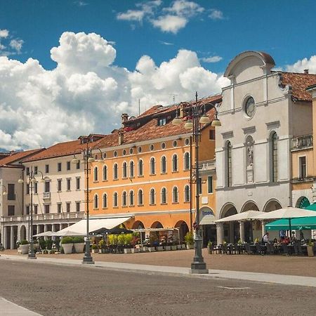 Отель Casa Per Ferie Al Centro Беллуно Экстерьер фото