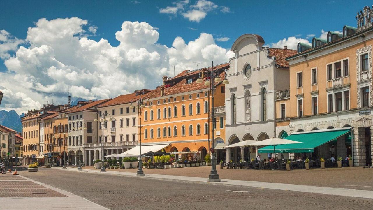 Отель Casa Per Ferie Al Centro Беллуно Экстерьер фото
